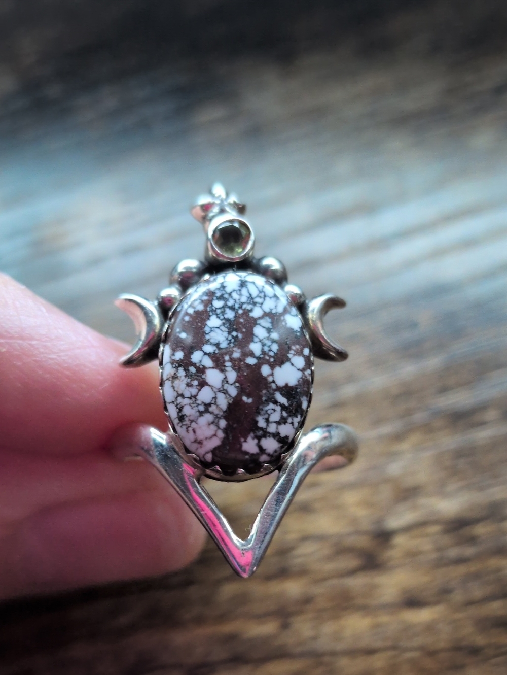 Silver Howlite Stone Ring